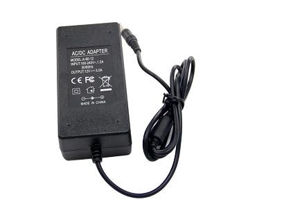 قابل حمل تنظیم ولتاژ AC DC آداپتور برق 60W AC 110V - 220V، 12 ولت آداپتور برق