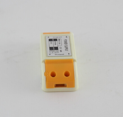 کاربرد گسترده ای 1A MINI 80 * 32 * 22mm ماده مورد پلاستیک 12V DC چراغ برق