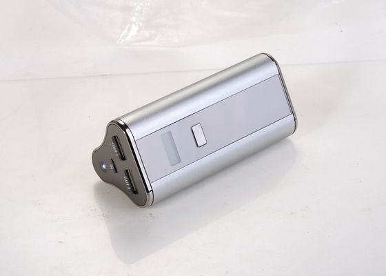 تلفن همراه / خودرو 5V همراه منبع تغذیه با 7800MAH LED