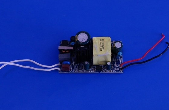 راندمان بالا 24W نور خیابان LED راننده 700ma کنونی AC110v / 220v کنونی