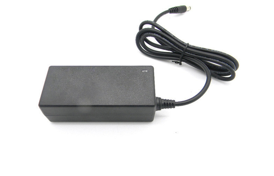 بیش از ولتاژ AC به آداپتور DC قدرت دسکتاپ 36W 12V UK پلاگین برای تلویزیون ال سی دی