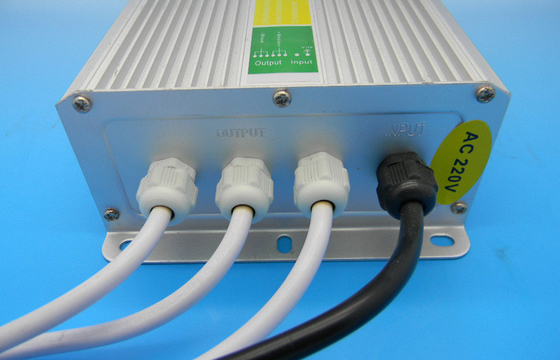 راندمان بالا LED ضد آب درایور 200W 47Hz / 63Hz، 12V ولتاژ ثابت