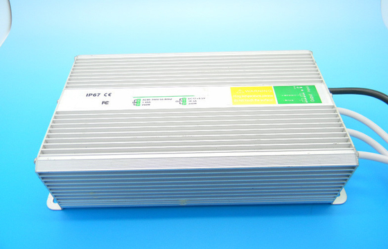 راندمان بالا LED ضد آب درایور 200W 47Hz / 63Hz، 12V ولتاژ ثابت